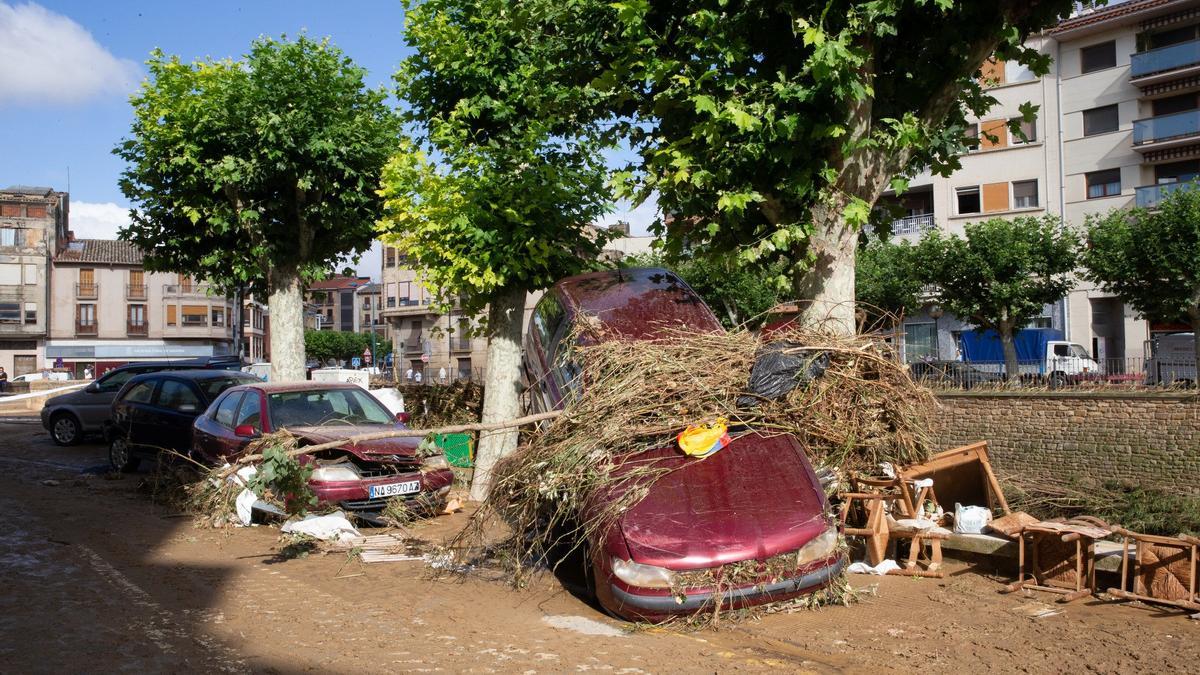 Daños tras el desbordamiento del río Cidacos debido a las fuertes lluvias en Tafalla.