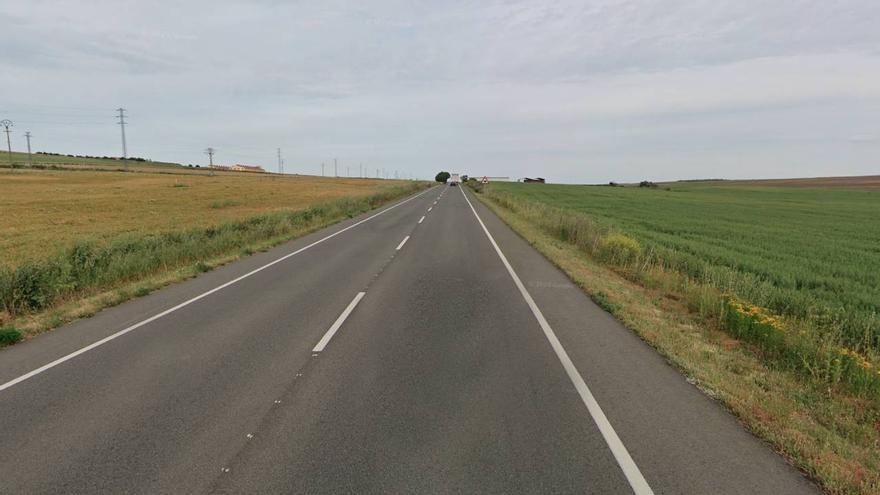 Una mujer herida en una colisión frontal entre un coche y un camión en la NA-134 en Cárcar