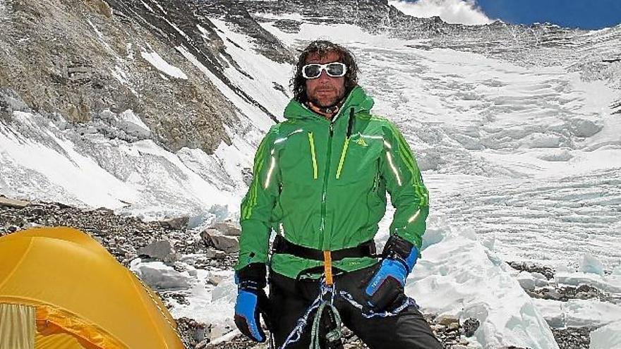 Alex Txikon alcanza los 7.300 metros en el K2