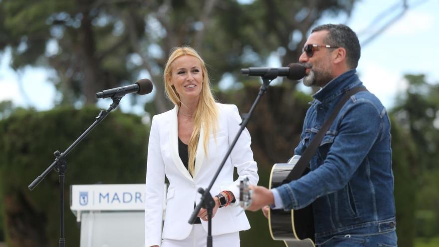 El cantante y presentador Jaime Anglada, herido grave tras ser arrollado por un coche