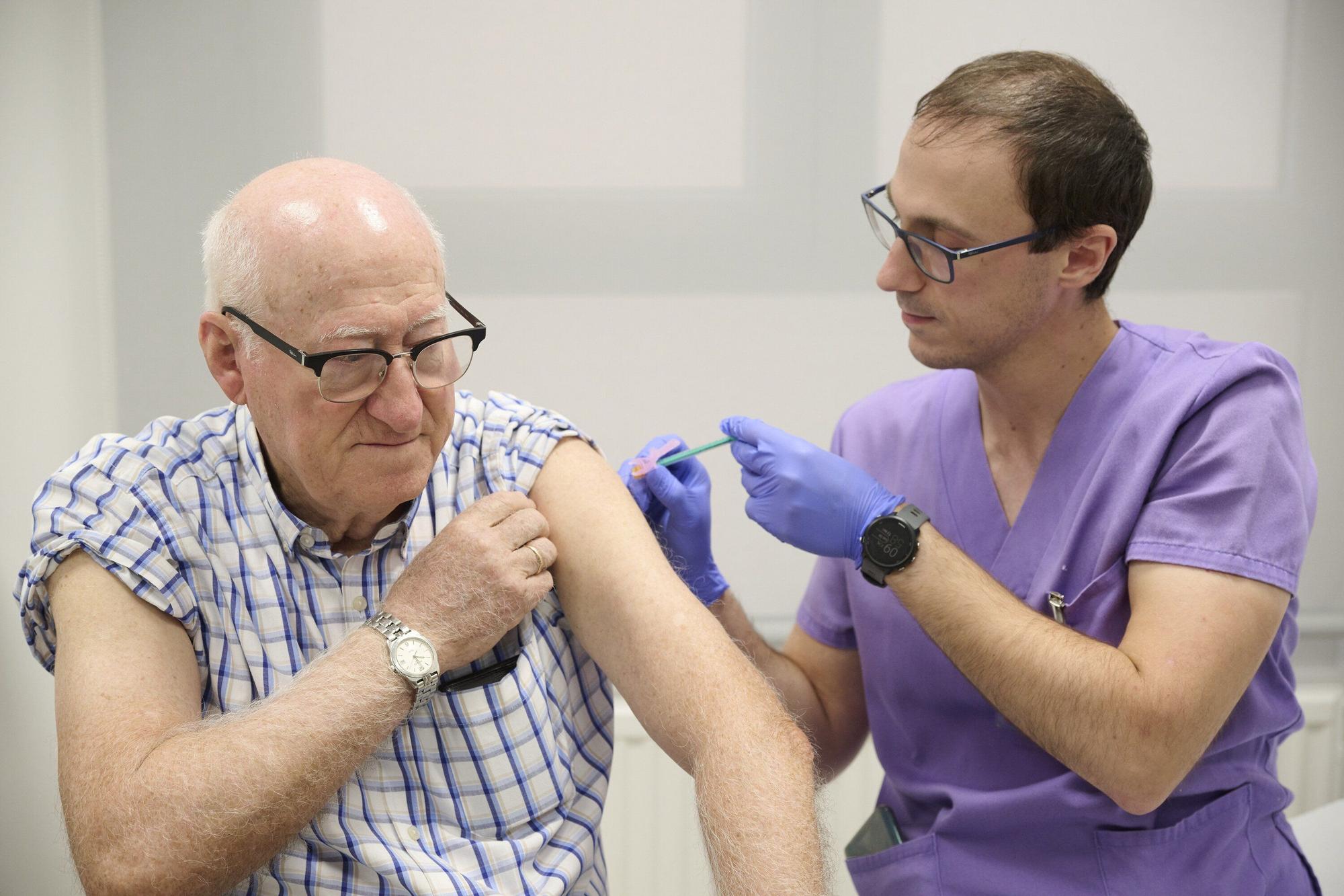 Arranca la campaña de vacunación contra la gripe y el Covid del curso 25-26