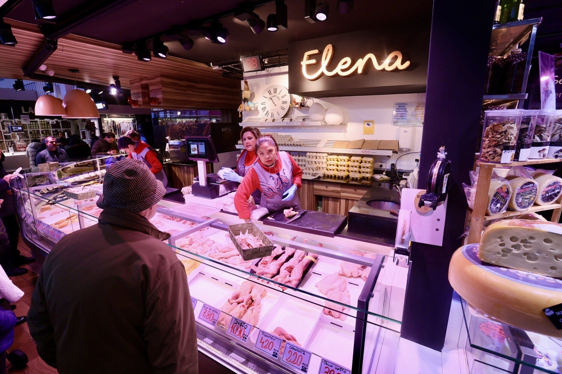 En imágenes: La despensa de Vitoria del Mercado de Abastos cumple 50 años