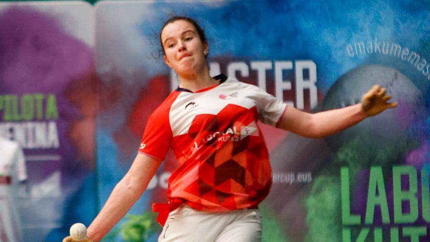 Goiuri Zabaleta y Enara Gaminde ganan el Torneo de San Fermín de mano a femenina