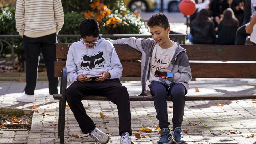 El 78,1% de los jóvenes entre 10 y 15 años se apoya en internet al estudiar