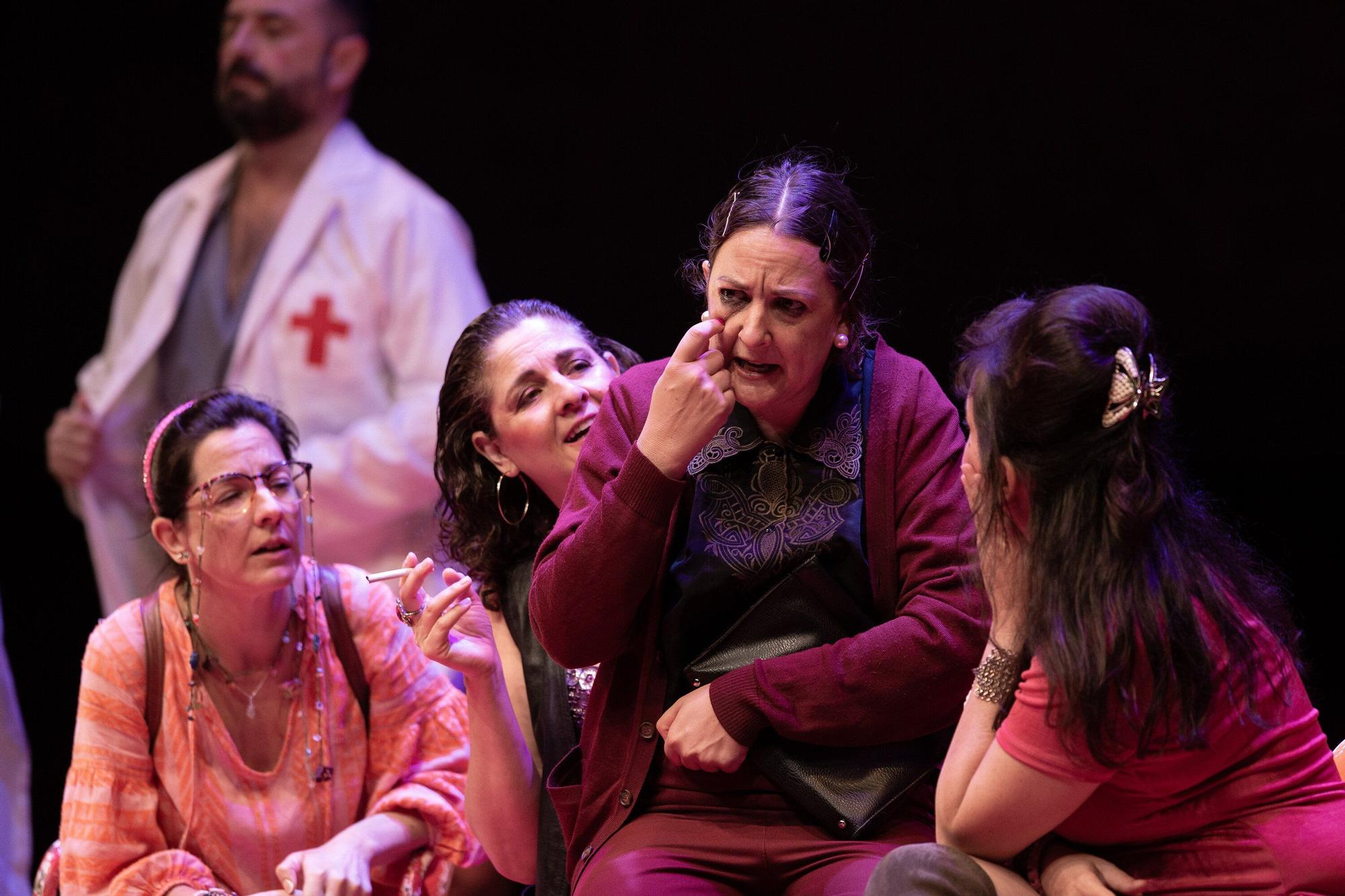 Fotos de 'Las bingueras de Eurípides' en el Festival de Teatro de Olite 2025