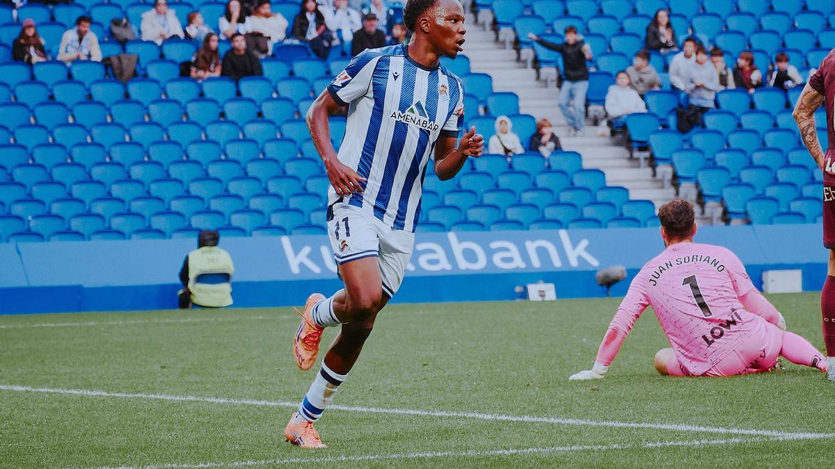 Jon Ochieng, tras marcar el primer gol del Sanse ante el Leganés
