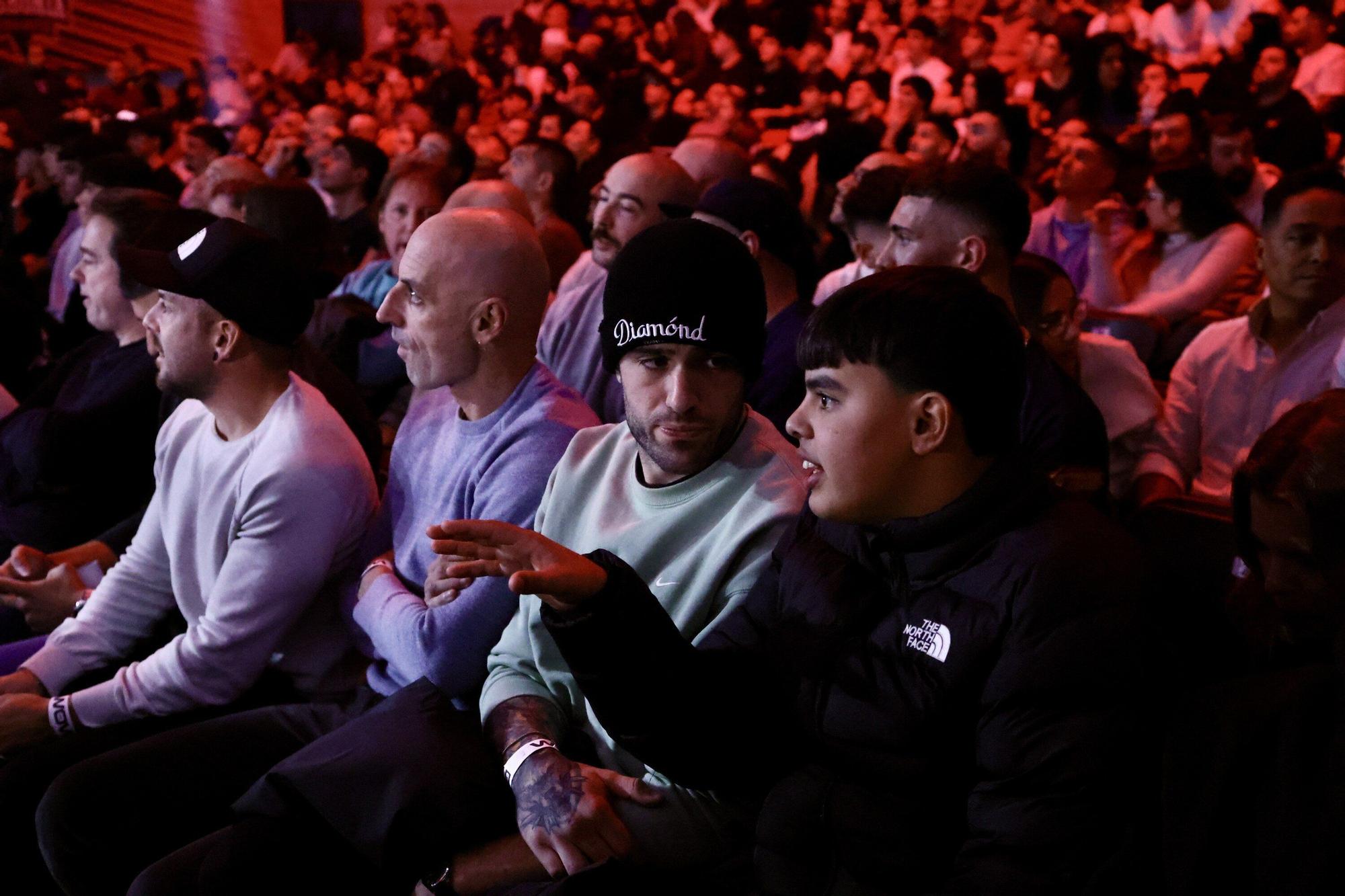 En imágenes: El Buesa se rinde al MMA con Topuria como estrella