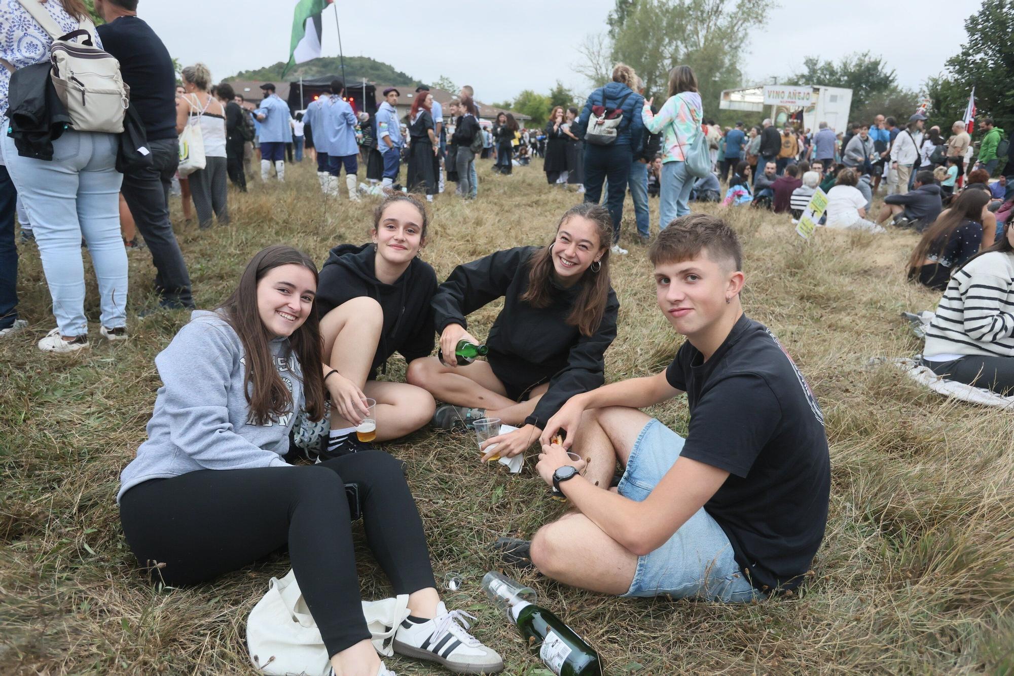 En imágenes: Las campas de Olarizu se llenan de fiesta