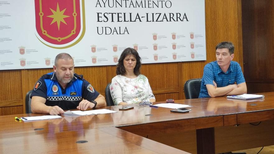 El cese del jefe de policía de Estella en manos de su alcaldesa