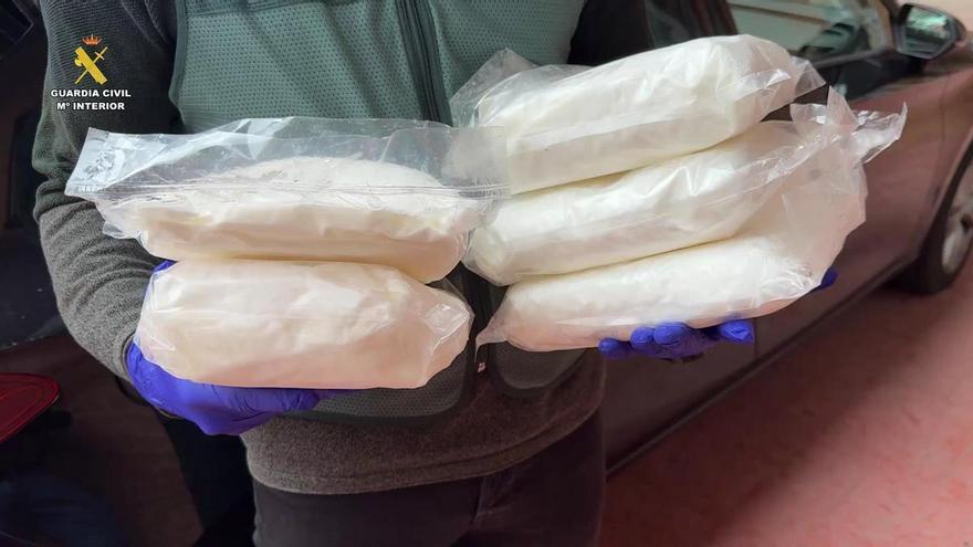 Operación antidrogas: interceptados 12 kg de speed listos para distribuir La Rioja y en Navarra