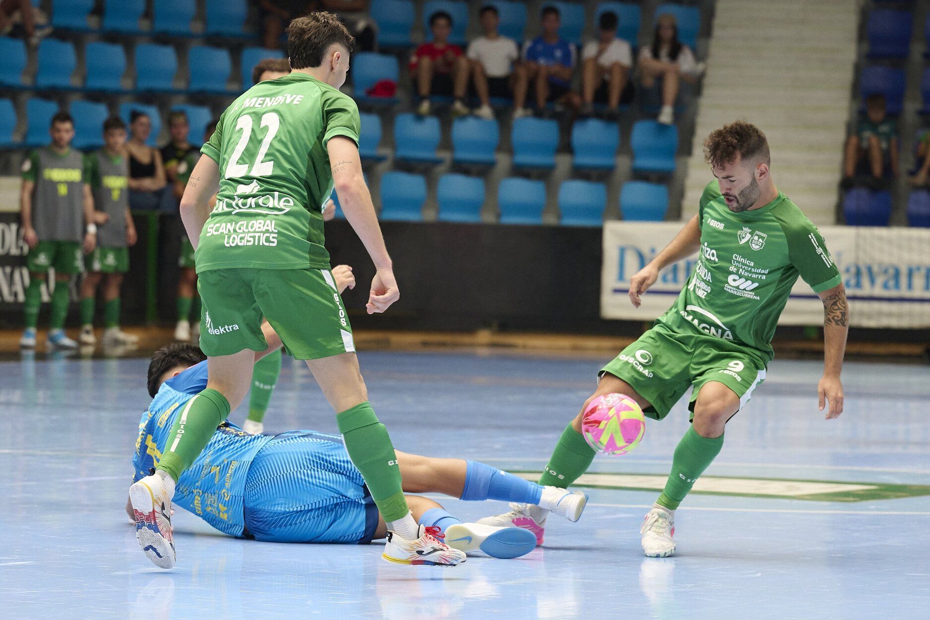 Fotos de la victoria de Osasuna Magna Xota frente a Peñiscola (5-4)