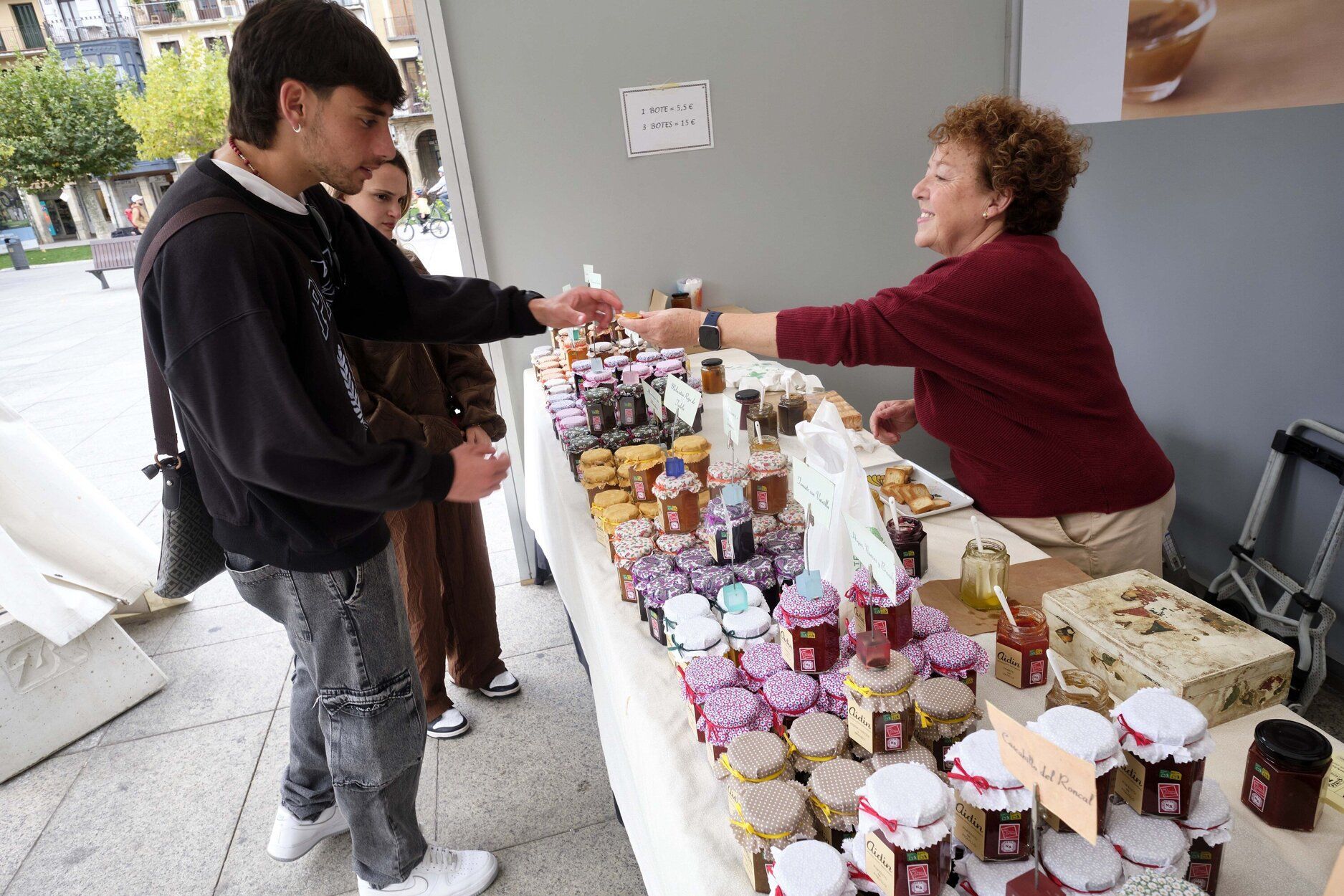 Fotos de la inauguración Feria de la Artesanía de Navarra en Pamplona