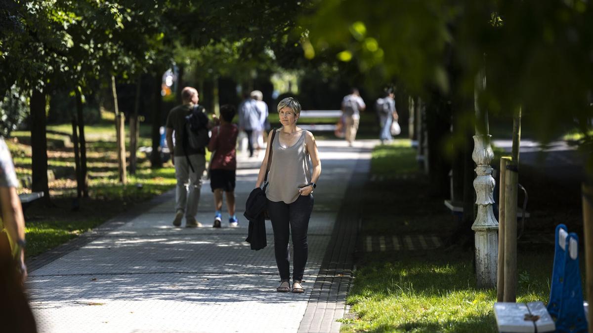 Maria Jauregi camina por Donostia