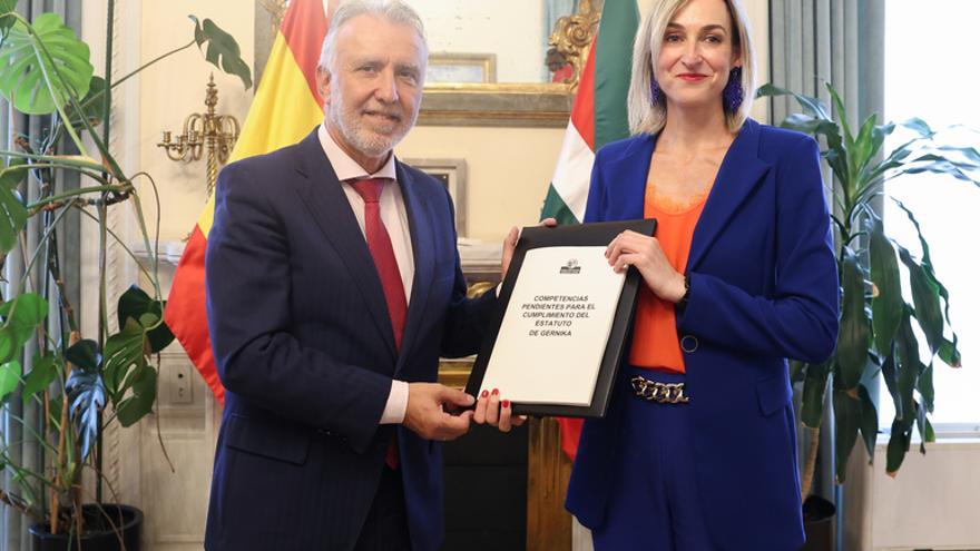 Gernikako Estatutua osatzeko eta eskualdatzeko dauden eskumenak ixteko 10 proposamen zehatz aurkeztu ditu Jaurlaritzak