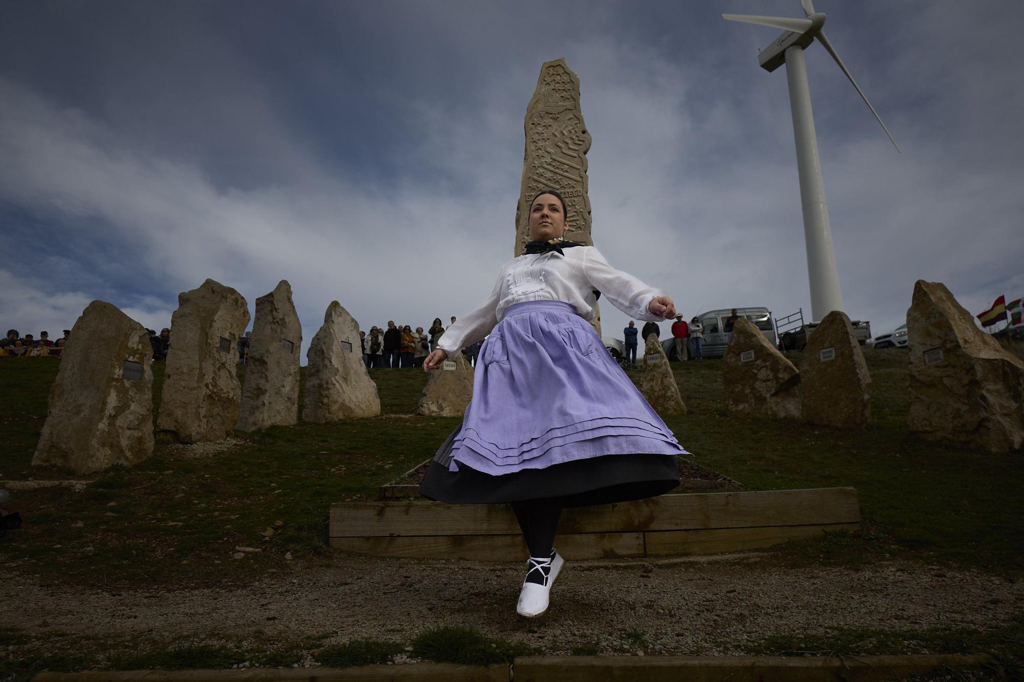 Homenaje a las personas asesinadas en la sierra del Perdón