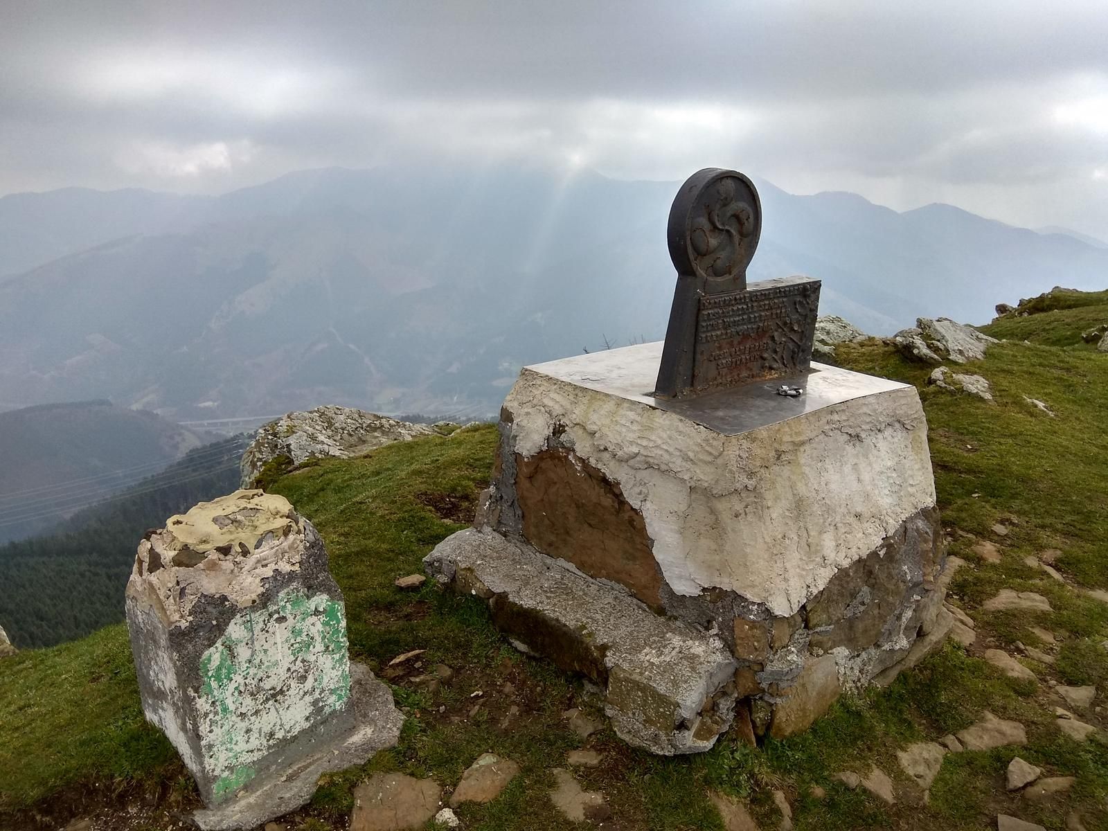 Cima Eretza