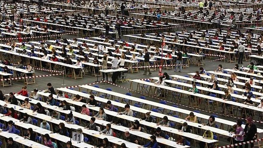 El 16 de junio se celebrará  en el BEC la primera prueba de la OPE de Educación