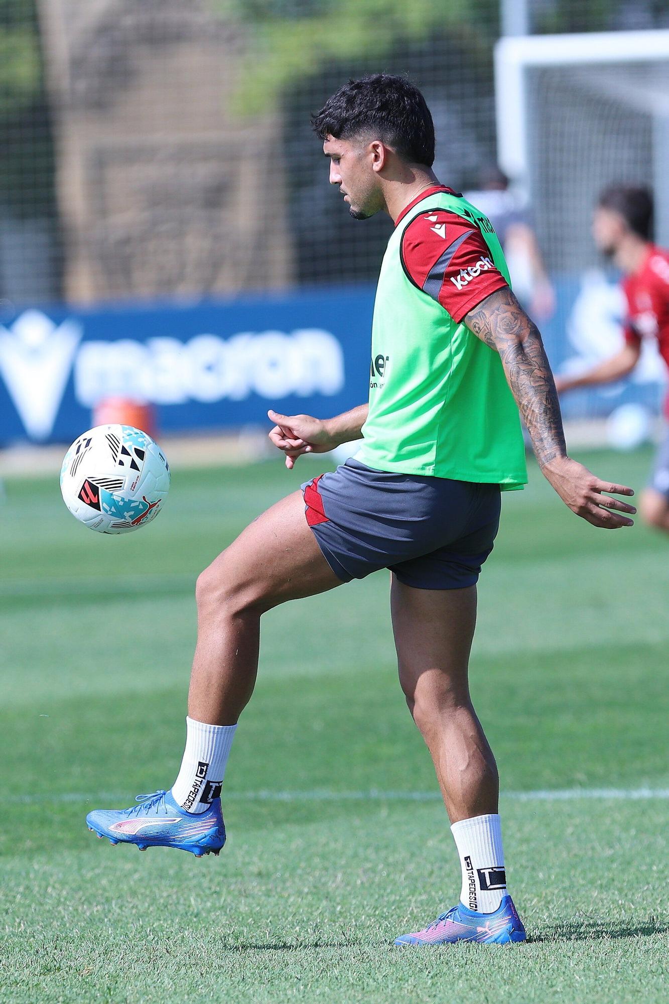 Osasuna se entrena en Tajonar tras la victoria ante el Valencia
