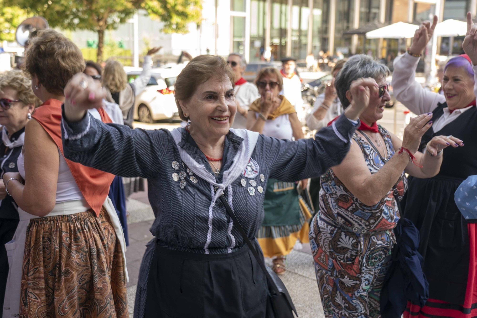 En imágenes: Blusas y neskas veteranos celebran su día en La Blanca