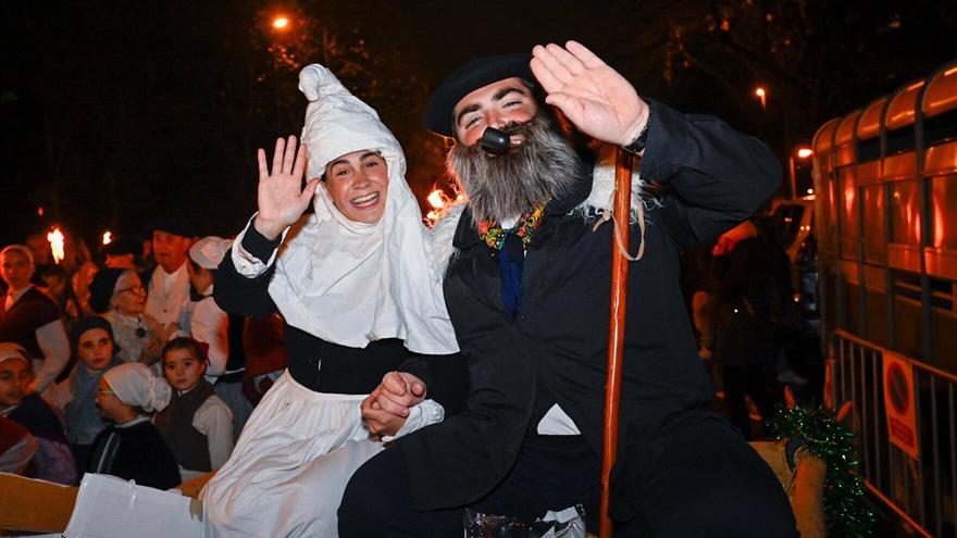 Alegría y emoción en Gipuzkoa: ¡ya han llegado Olentzero y Mari Domingi!