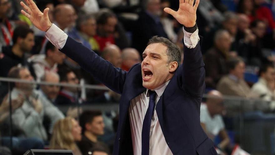 Galbiati: "El jueves voy a hacer un entrenamiento tremendo y el que no esté, no jugará"