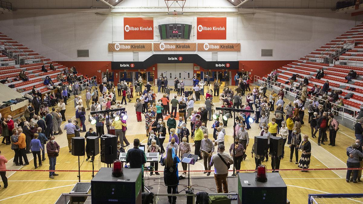 La popular actividad se trasladará al pabellón para protegerse del frío y de la lluvia.