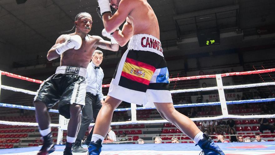 Fran Mendoza se impone a los puntos a ‘Nano’ Santana en La Casilla