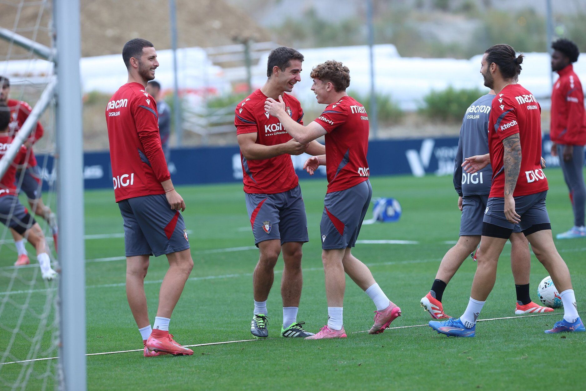 Fotos del entrenamiento de Osasuna (12/09/2025)