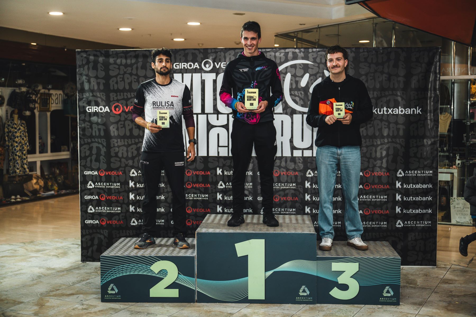 Las mejores imáganes de la Giroa Veolia Vitoria Night Run