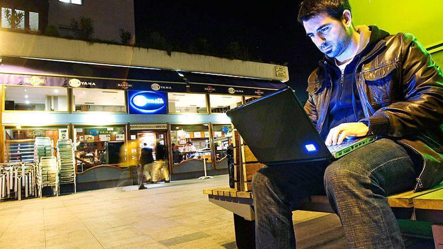 La mitad de las quejas son por telefonía e Internet