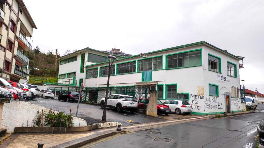 Mutriku contempla un desarrollo de 74 viviendas en los terrenos degradados de Metec Motric
