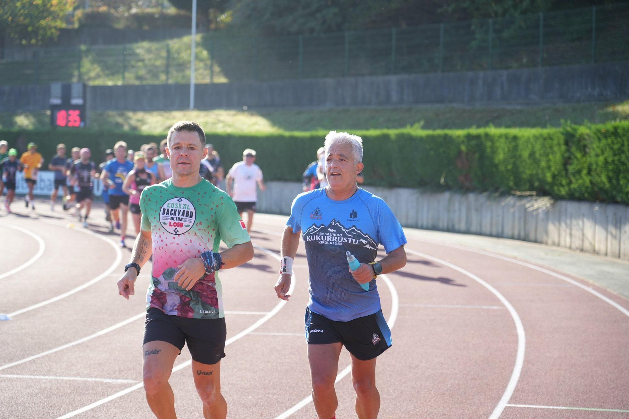 Basauri arropa a Yeray González en la final de su reto '12 maratones en 12 meses' por la asociación CNTTB1