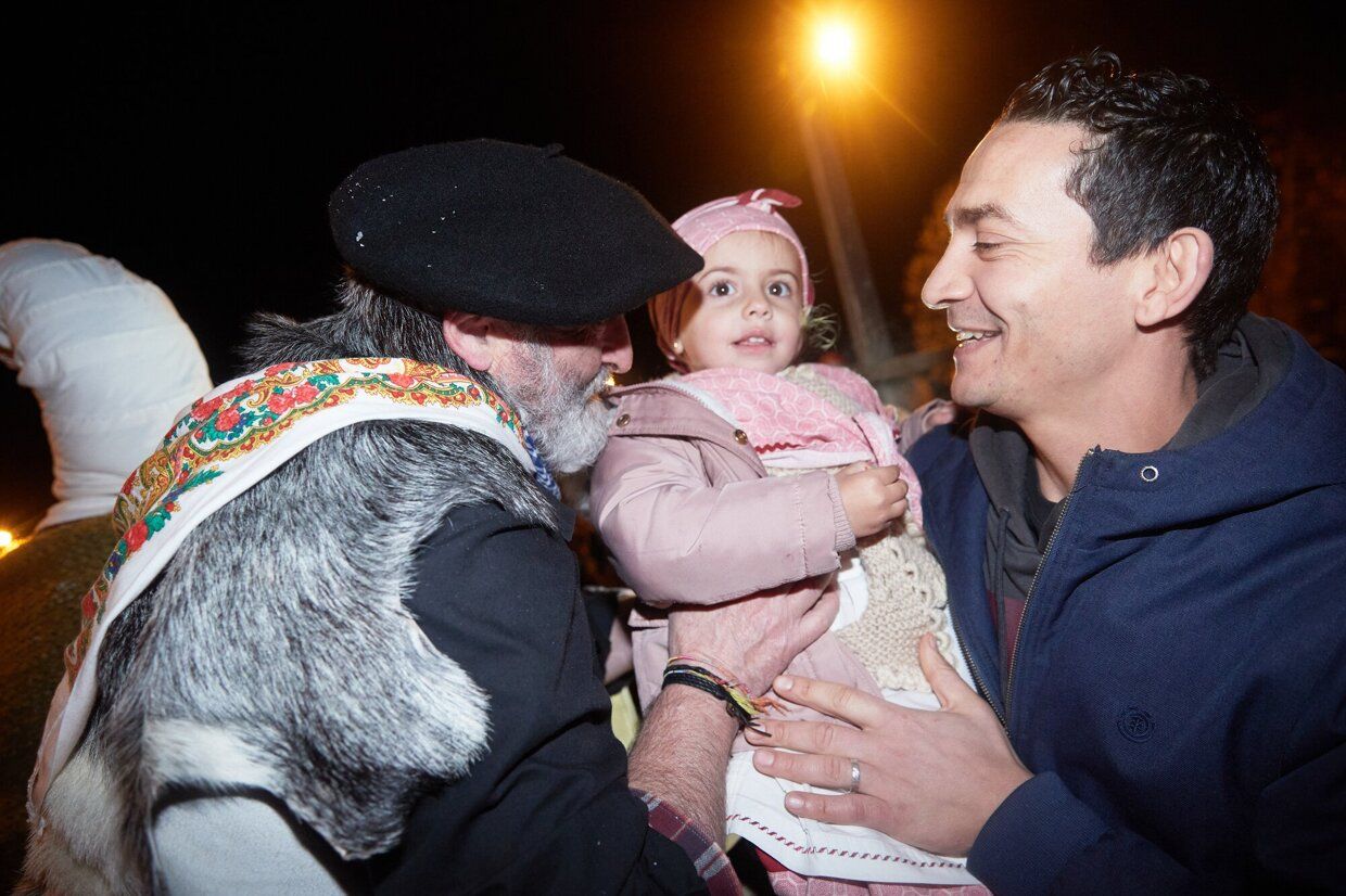 Burlada recibe a Olentzero y Mari Domingi