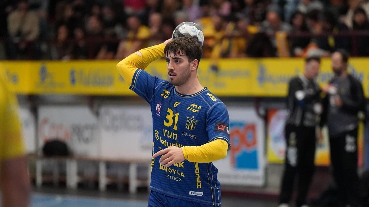 El capitán del Irudek Bidasoa Irun, Gorka Nieto, en el partido ante Villa de Aranda