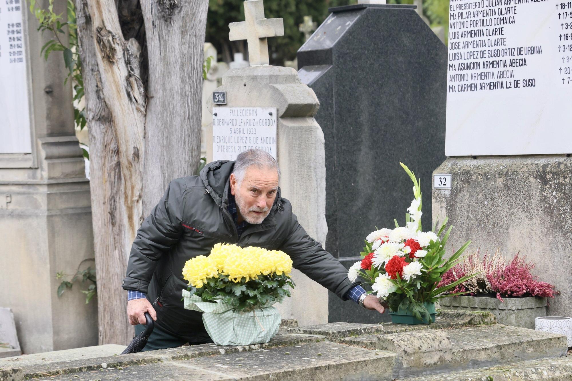 En imágenes: Vitoria muestra sus respetos en el día de Todos los Santos