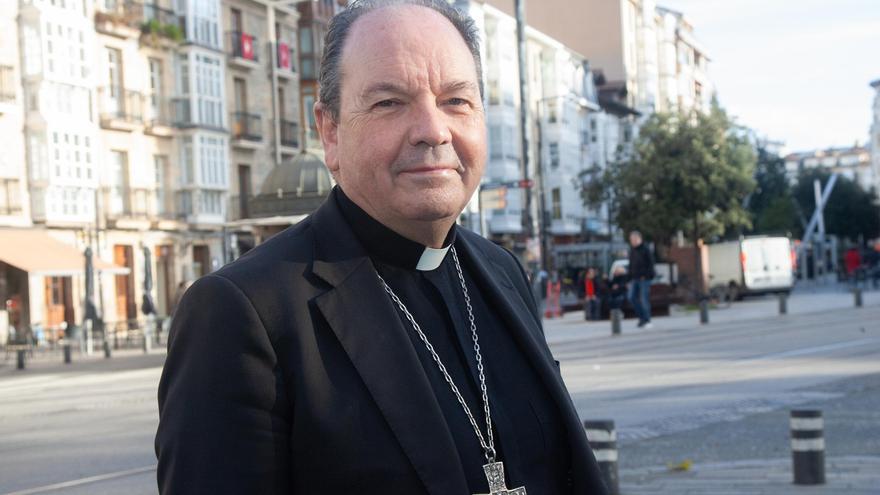 El obispo de Vitoria cree que Vox &quot;pagaría caro&quot; en las urnas &quot;un ataque&quot; a la Iglesia