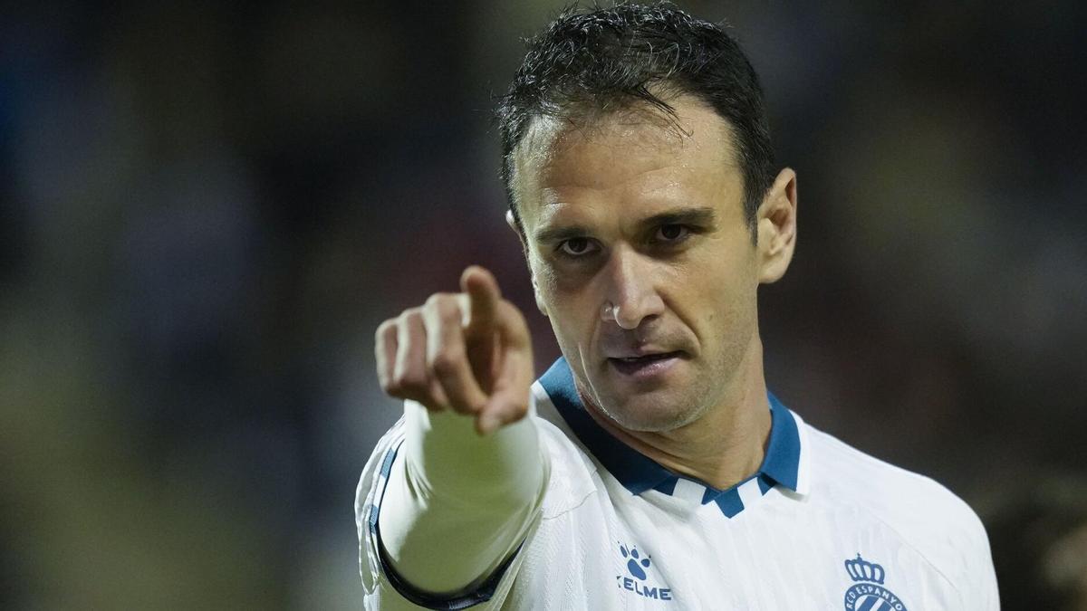 Kike García celebra su doblete en Copa ante el Atlètic Lleida Kike García celebra su doblete en Copa ante el Atlètic Lleida