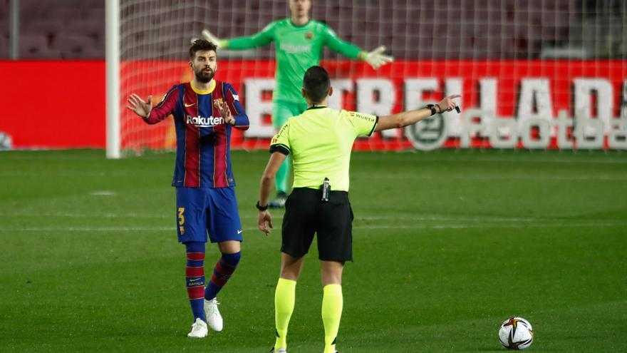 Piqué ataca al árbitro del Andorra-Leganés: &quot;Esto es una puta vergüenza. Ahora, si queréis, lo ponéis en el acta”