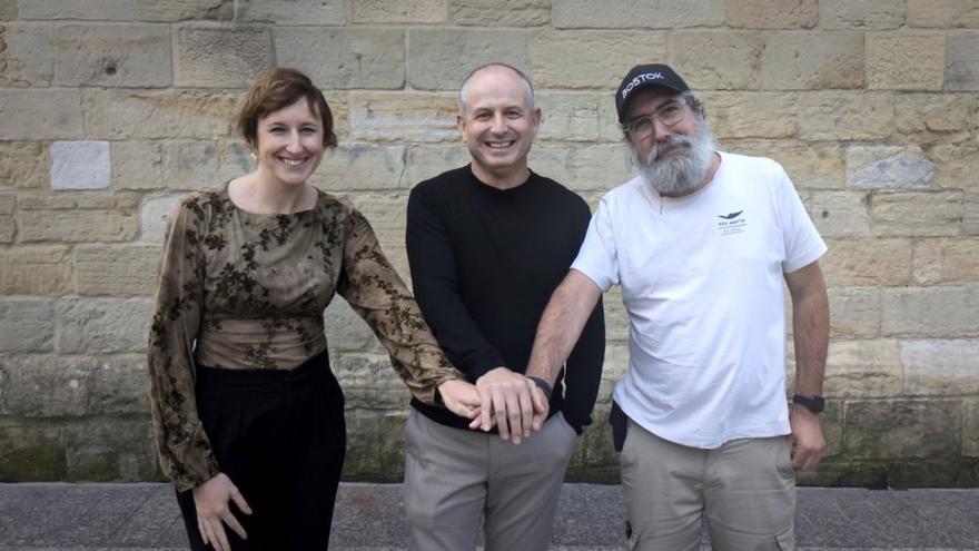 Puntueus Fundazioak eta Izarkom Kooperatiba Elkarteak lankidetza hitzarmena sinatu dute