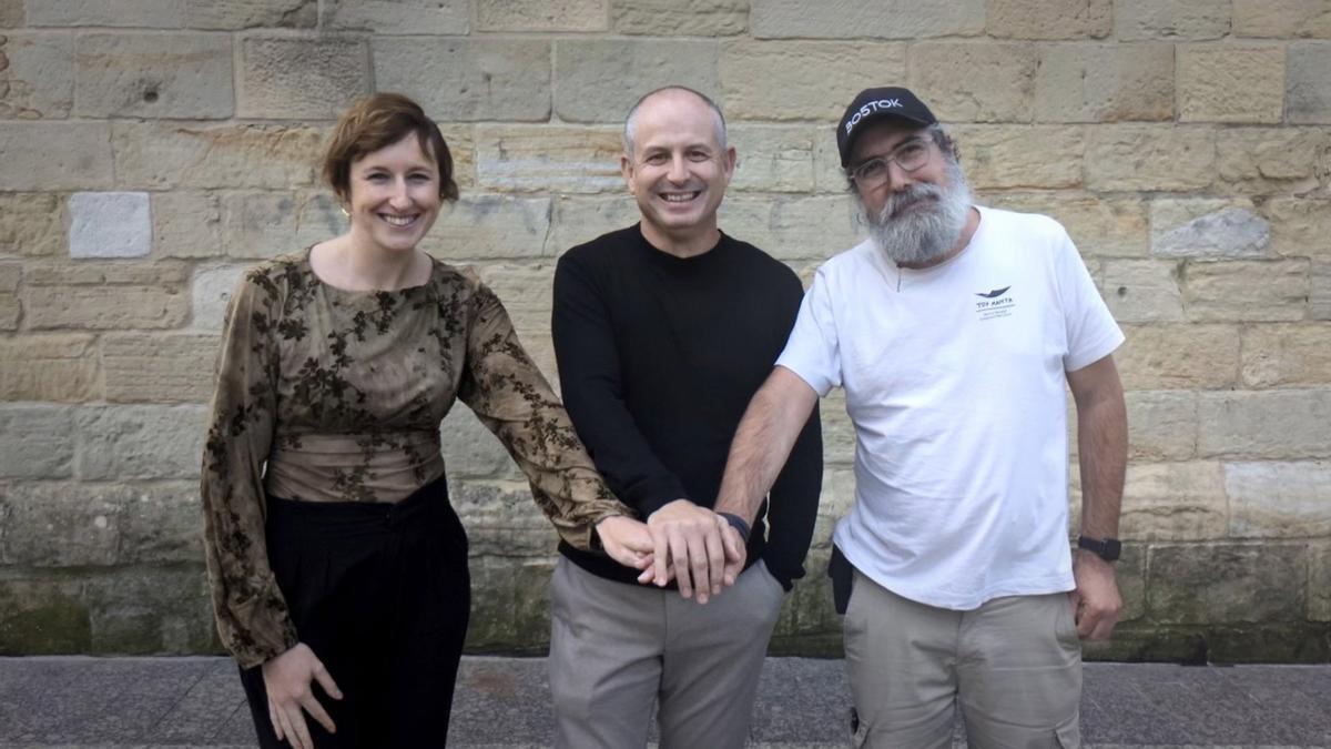 Puntueus Fundazioak eta Izarkom Kooperatiba Elkarteak lankidetza hitzarmena sinatu dute.