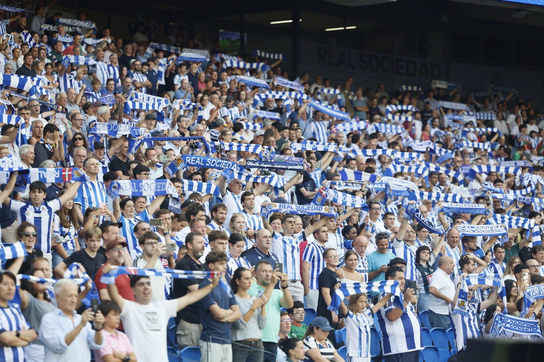 Partido loco en Anoeta de la Real Sociedad y el Espanyol