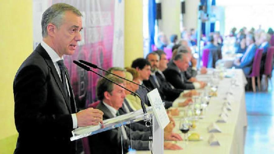 Urkullu llama a los sindicatos a volver a la mesa de diálogo frente a la confrontación