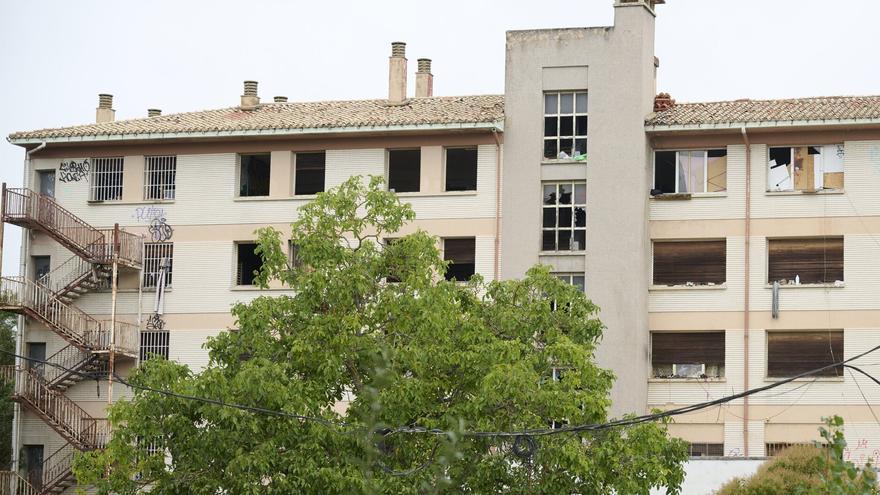 Entre la justicia y la seguridad vecinal: qué frena el derribo de la antigua ikastola Jaso