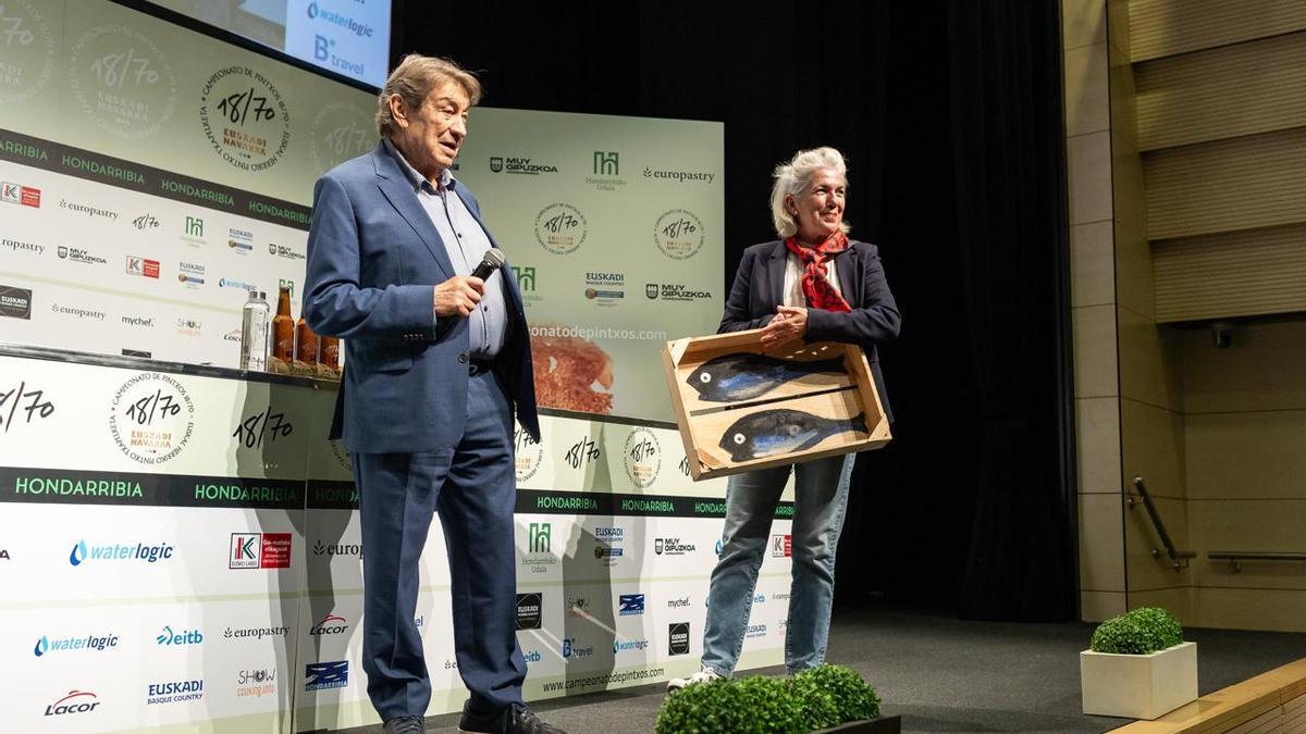 Luis Cepeda, recibió el premio de honor