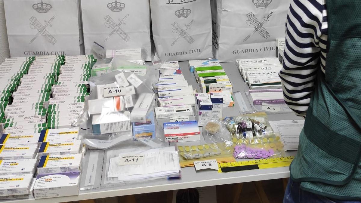 Detenidas 22 personas por vender ilegalmente medicamentos por Internet