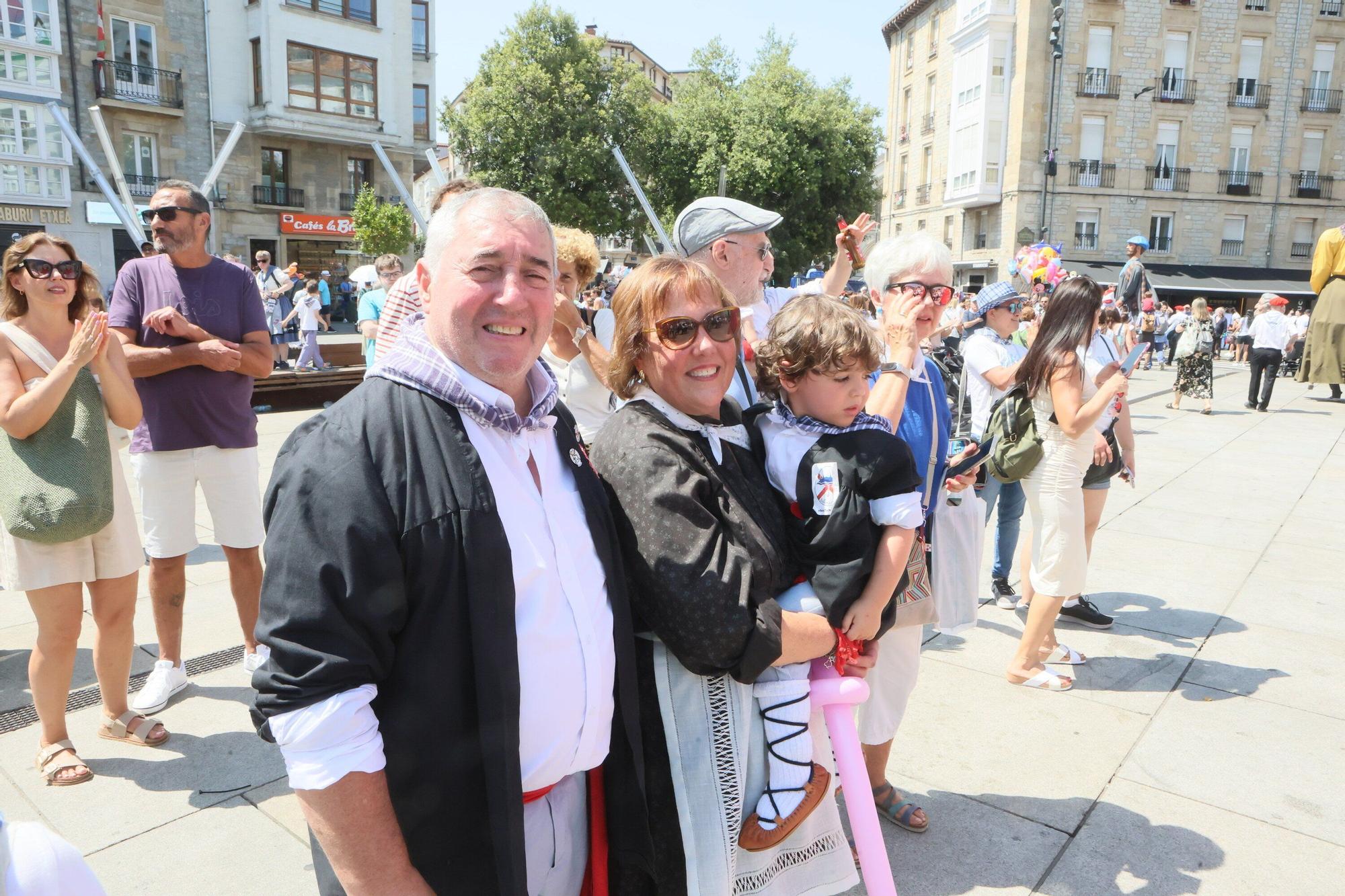 En imágenes: Los txikis se adueñan de su día en las fiestas de La Blanca