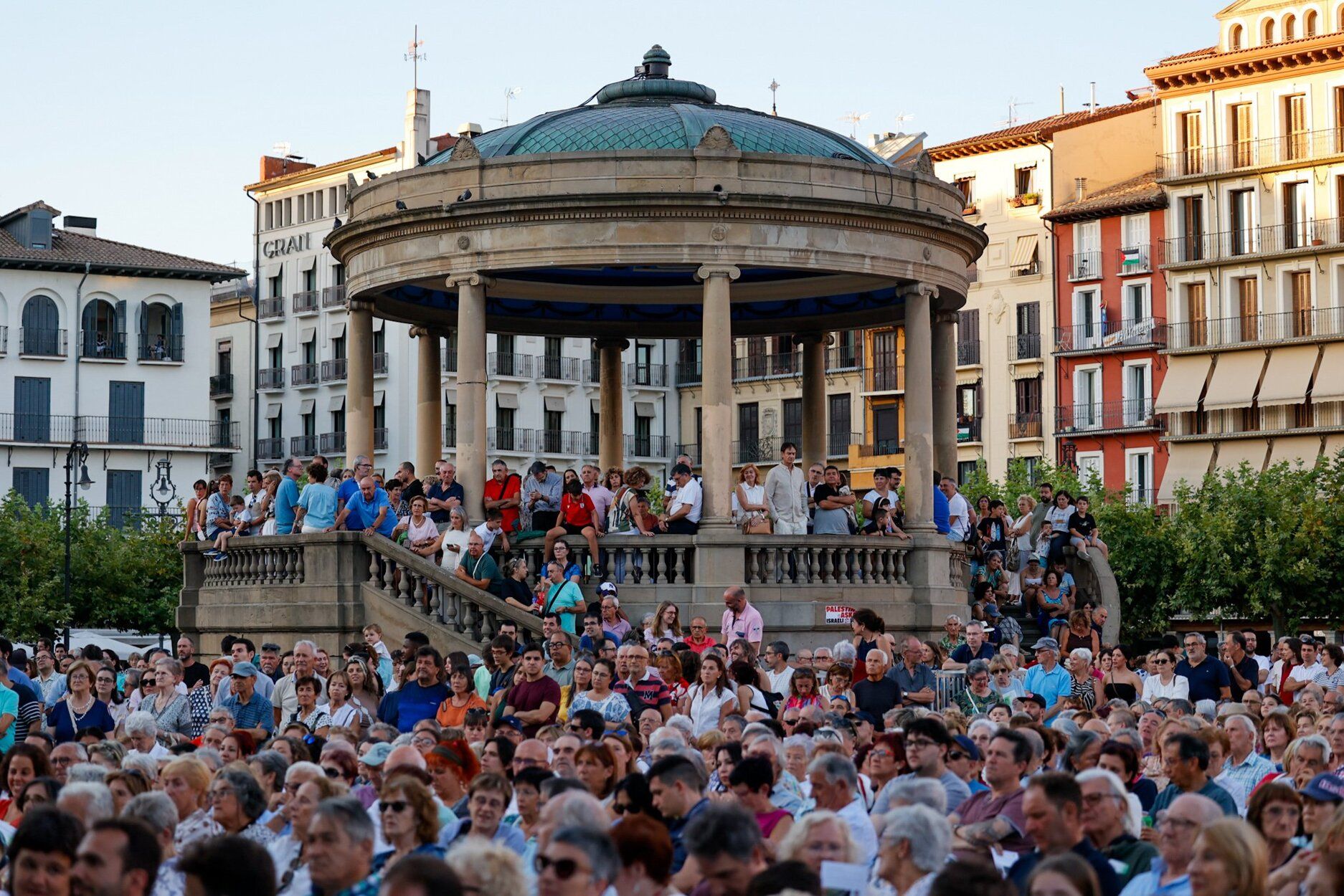 Fotos del concierto de la Orquesta Sinfónica de Navarra en la Plaza del Castillo