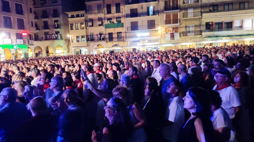 Mucha expectación, decepción con el tributo a Queen en Estella y tiempos muertos