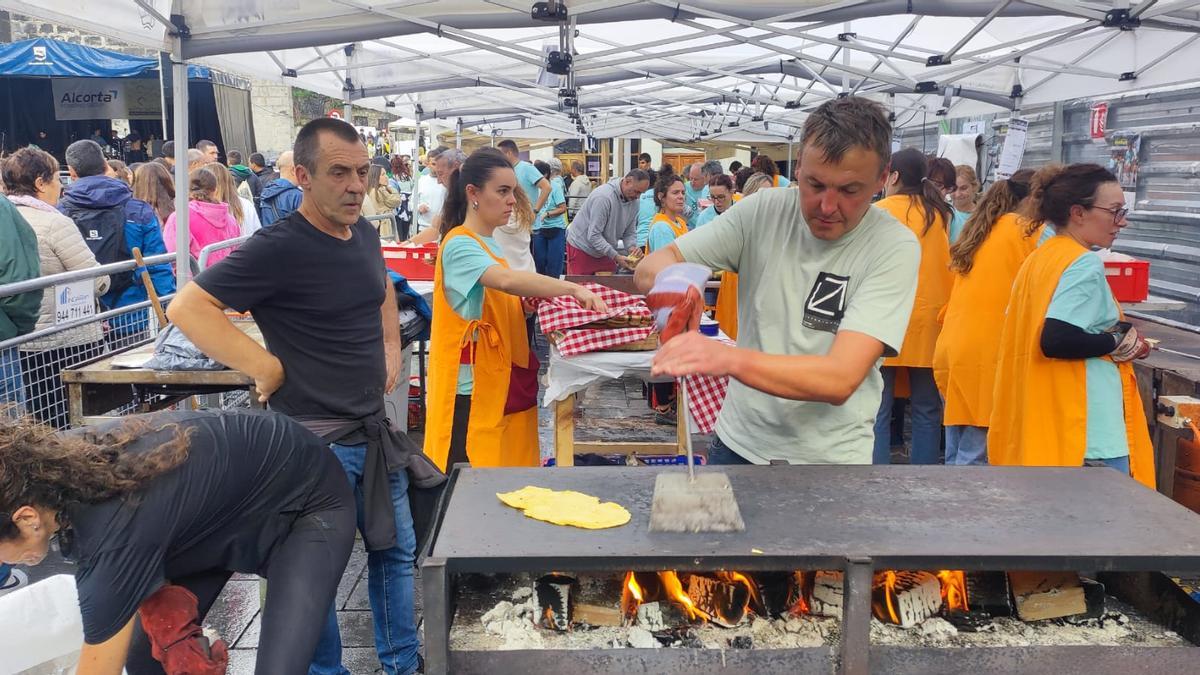 Ilara handiak izan dira taloaren postuan egunean zehar.