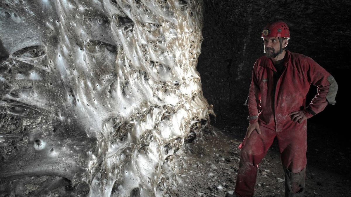 La telaraña está en la llamada cueva del Azufre, en la frontera entre Grecia y Albania